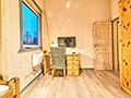 Kinderzimmer mit Schreibtisch